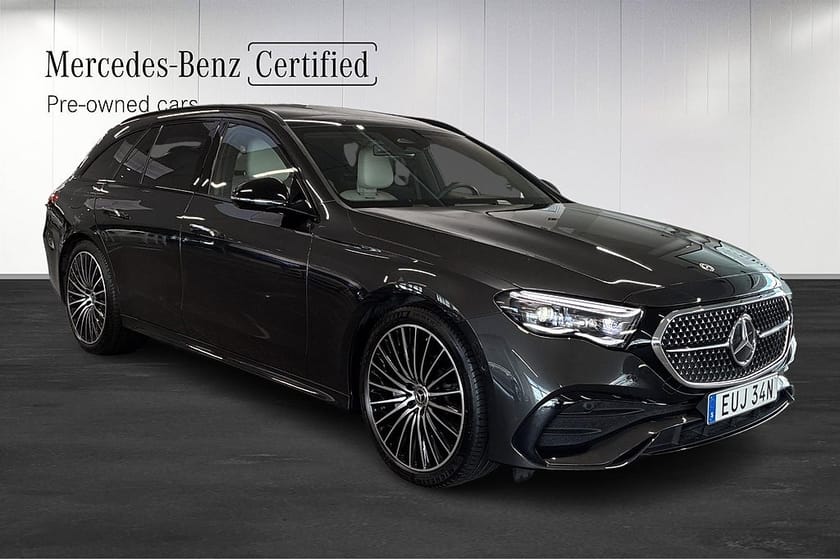 Bild 2 av Mercedes-Benz E 300 de 4MATIC T 9G-Tronic AMG Line Pano Drag Burmester