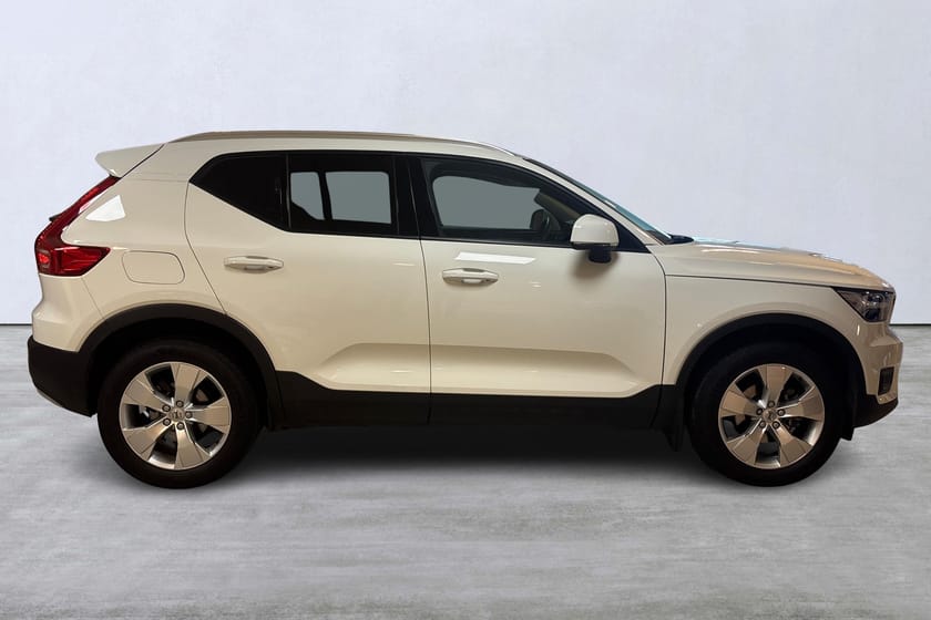 Bild 3 av Volvo XC40 T3 FWD aut Momentum Advanced Edt