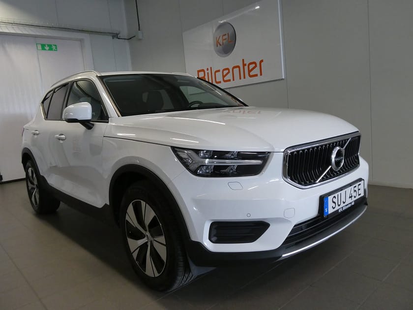 Bild 1 av Volvo XC40 T5 Twin Engine Drag-Panorama-Värmare-Nyservad-SoV