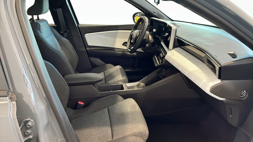 Bild 3 av Renault 4 E-Tech ELECTRIC EVOLUTION EV40 *Privatleasing från 3390kr/mån*