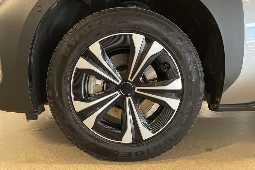 Bild 5 av Toyota bZ4X 71.4 kWh Executive Moms / 360-kamera / Keyless / Elstol