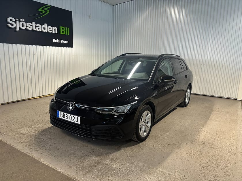 Bild 1 av Volkswagen Golf Sportscombi 1.5 eTSI ACT Kamera Drag Bluetooth