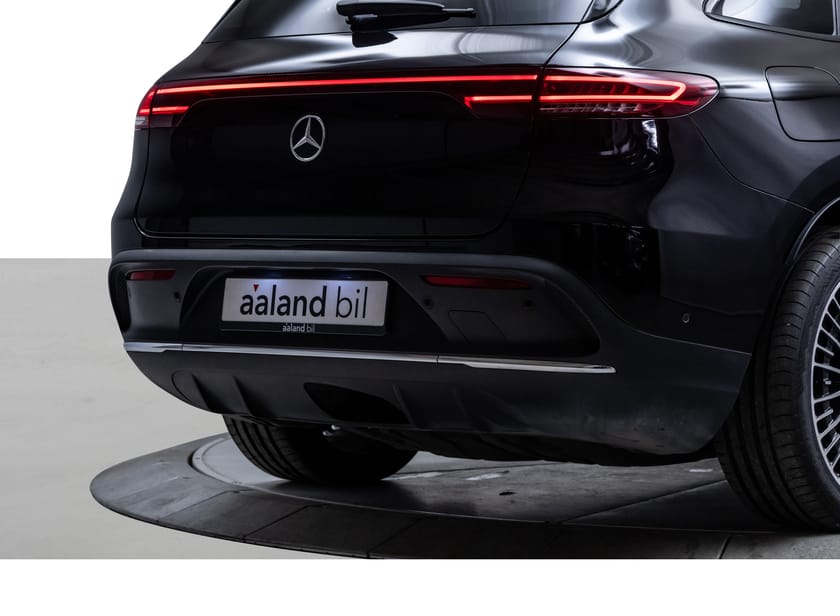Bilde 3 av Mercedes-Benz EQC 400 4MATIC 4MATIC, AMG-line, Premium +, krok, head-up, luke++