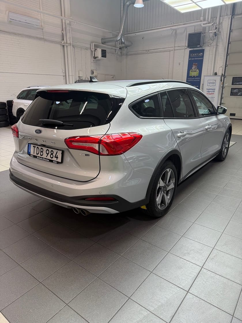 Bild 4 av Ford Focus Active Kombi 1.0 EcoBoost Hybrid B-Kam/Moms