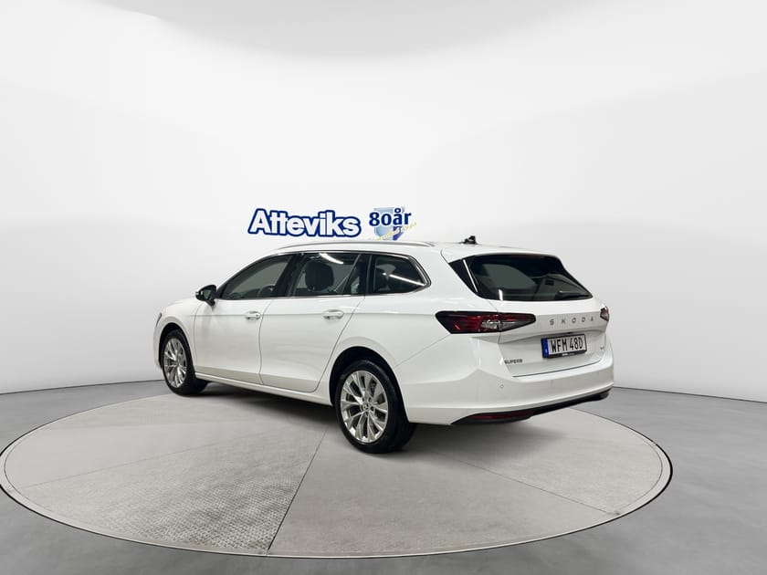 Bild 5 av Škoda Superb Kombi 193 hk TDI Backkamera/Adaptiv Farthållare/Drag