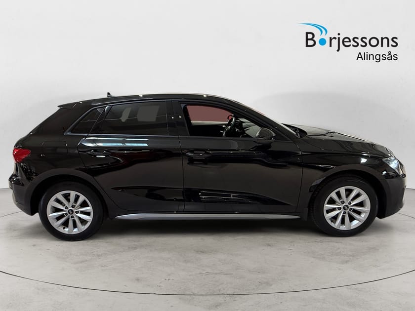 Bild 2 av Audi A3 Sportback 35 TFSI 150hk Tonade rutor/Sensorer/Carplay