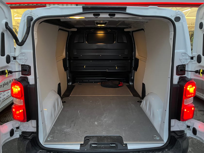 Bild 3 av Fiat E-Scudo 75 Skåpbil L2 Nordic 33 Mils räckvidd