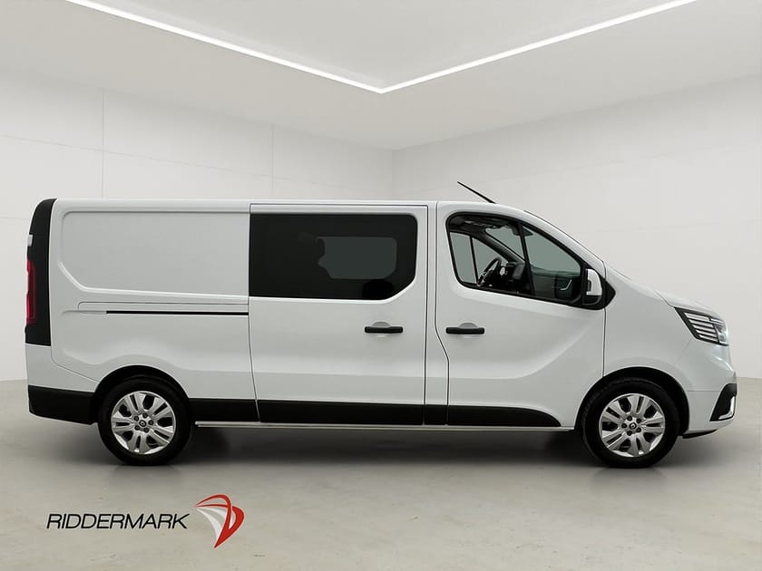 Bild 2 av Renault Trafic Skåpbil L2 Dubbelhytt Värmare Drag Kamera 6-Sits Moms