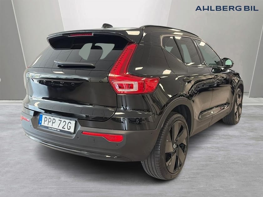 Bild 5 av Volvo EX40 Twin Motor Performance UltraBlackSE, Dragkrok Halvautomatisk, Parkeringskamera 360, Panoramatak, Google Maps, Apple Carplay