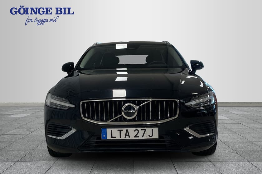 Bild 3 av Volvo V60 Recharge T6 Core Edition/ Infällbart Drag/ Backkamera/ Ljus-paket