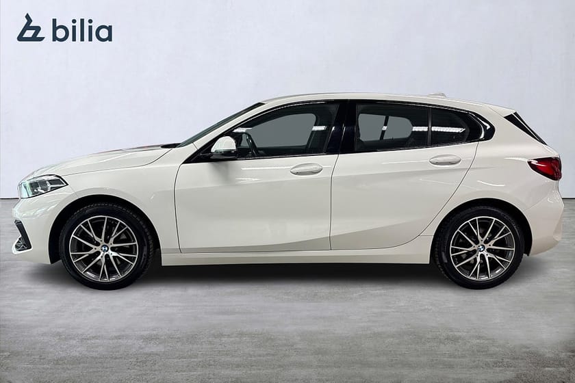 Bild 3 av BMW 118i Aut Sportline| PDC fram & bak | Farthållare | Sportstol
