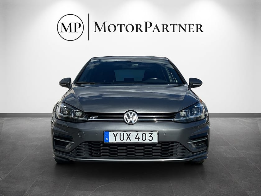 Bild 2 av Volkswagen Golf TSI R-Line Cockpit CarPlay Värmare 150hk