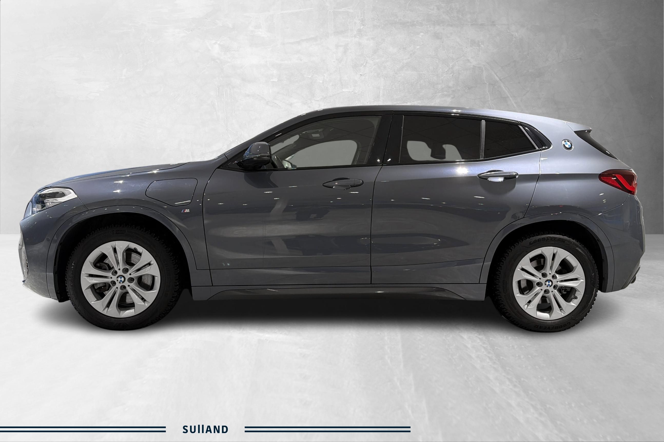Thumnail bilde 1 av BMW X2 xDrive25e