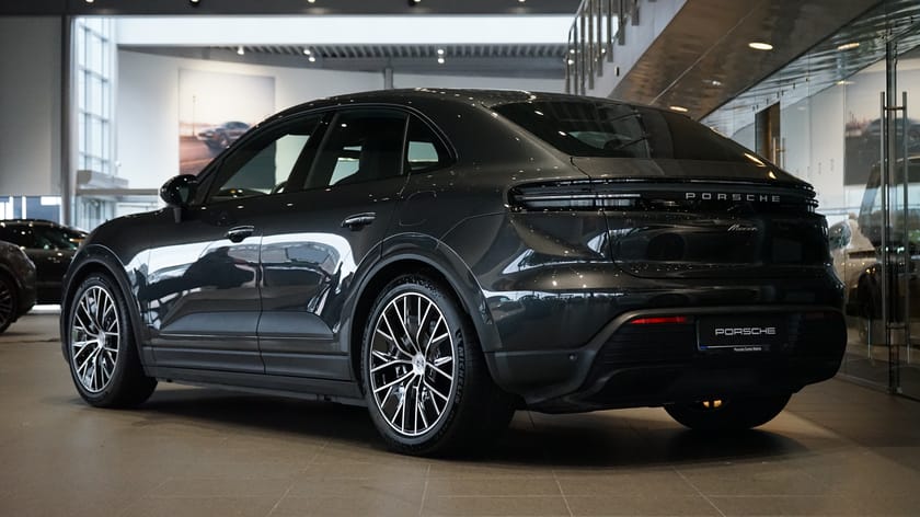 Bild 2 av Porsche Macan Electric 
