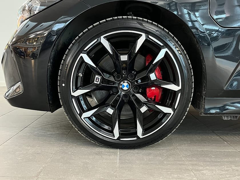 Bild 4 av BMW 330e xDrive Sedan M Sport Pro H/K Dragkrok Rattvärme