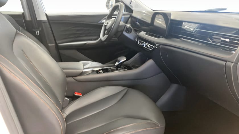 Bild 3 av MG HS PHEV LUX 1.5T AT (BLACK)