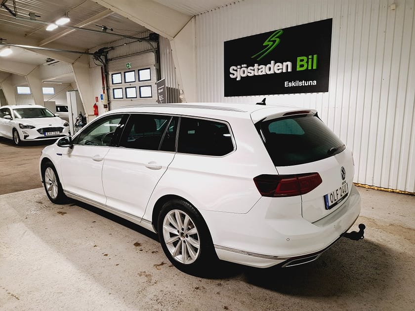 Bild 3 av Volkswagen Passat Sportscombi GTE 218hk TSI /DRAG/VÄRMARE/KAMERA