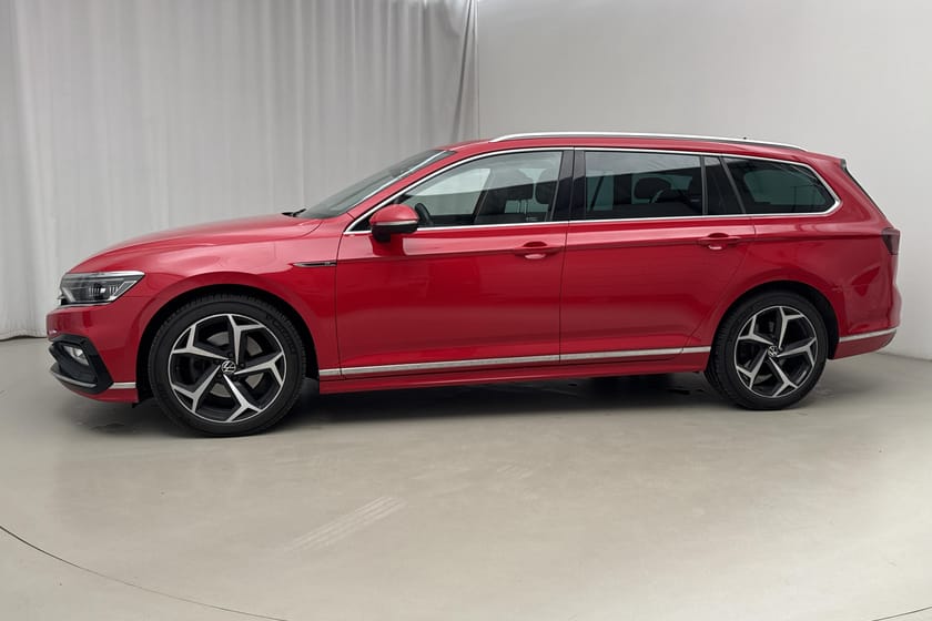 Bild 2 av Volkswagen Passat Sportscombi 2.0 TDI 4M 200hk R-Line Cockpit