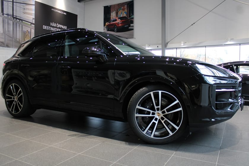 Bild 5 av Porsche Cayenne E-Hybrid Black Edition