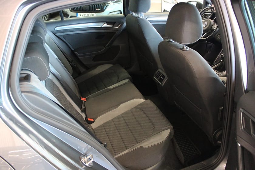 Bild 4 av Volkswagen Golf 5-dörrar 1.5 TSI GT R-Line Drag Värmare V-Hjul