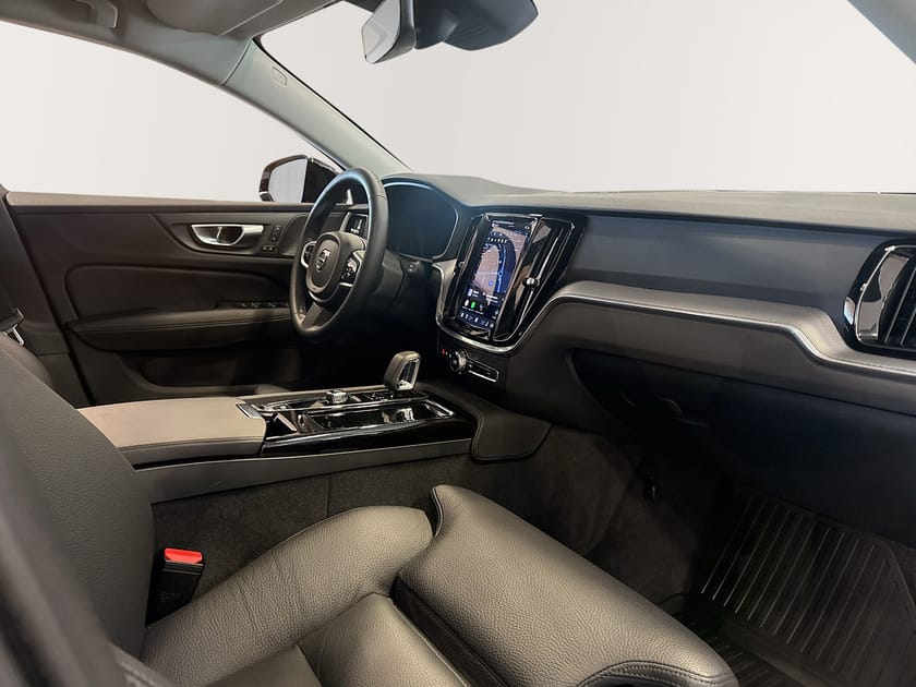 Bild 5 av Volvo V60 T6 Plus Dark Nordic Edition  H/K 360 Kamera