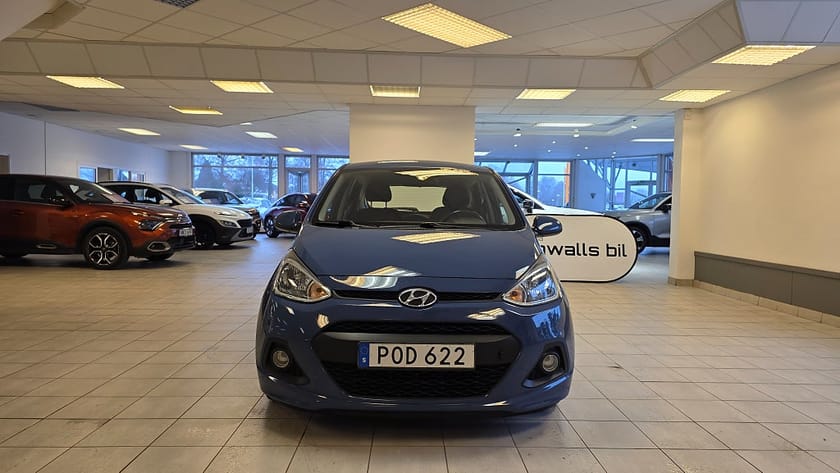Bild 2 av Hyundai i10 1.0 ComfortPlus V-hjul M&K-värmare Nyservad Rattvärme