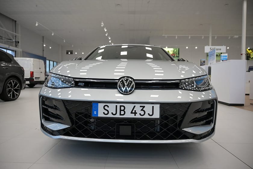 Bild 3 av Volkswagen Passat Variant eHybrid 272hk R-Line *PRIVATLEASING KAMPANJ*