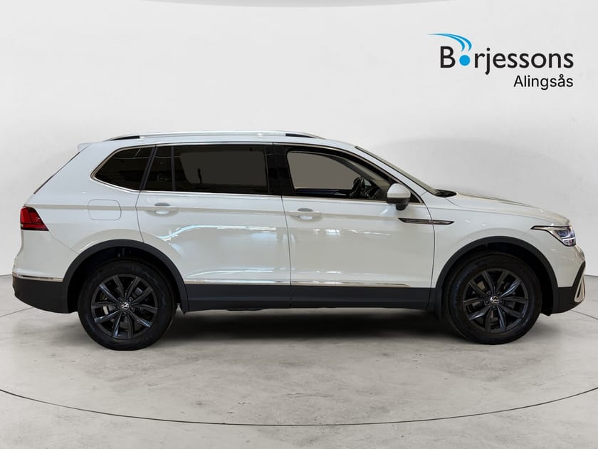 Bild 2 av Volkswagen Tiguan Allspace 7-sätes TSI 150hk Drag/Backkamera/Cockpit