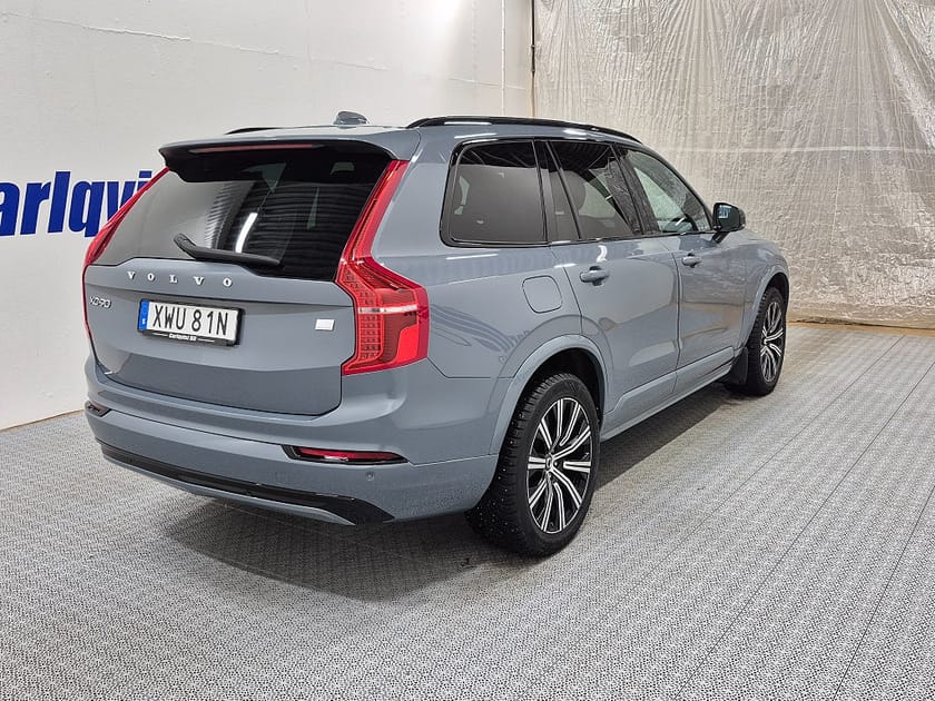 Bild 4 av Volvo XC90 7-seater T8 Recharge R-Design plug in 7-sits 456HK 4x4 Panorama