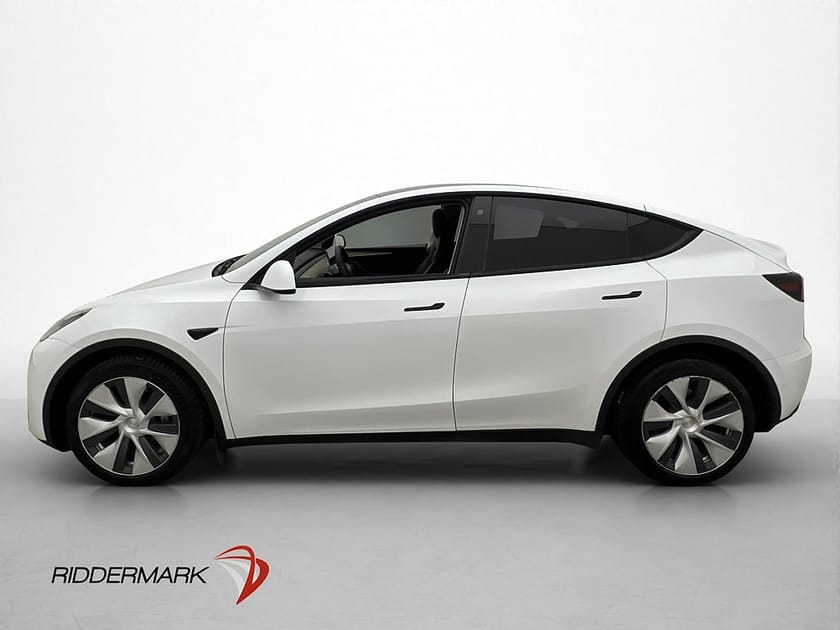 Bild 3 av Tesla Model Y Long Range AWD Pano AP Värmepump