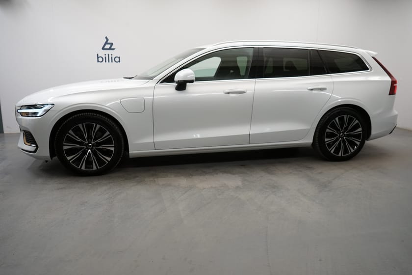 Bild 2 av Volvo V60 Recharge T6 Core Edition, Navigation, on call