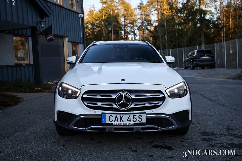 Bild 4 av Mercedes-Benz E 220 d 4MATIC All-Terrain 9G Panorama Burmester MOMS
