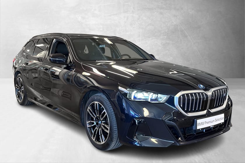 Bilde 3 av BMW i5 xDrive40 Touring FullyCharged B&W, Panorama, Krok