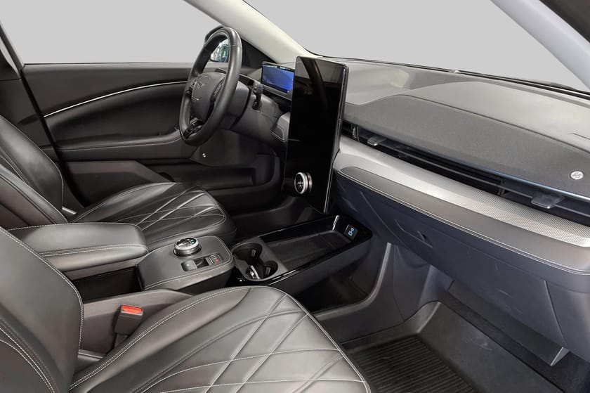 Bild 4 av Ford Mustang Mach-E Standard Range RWD (Vinterhjul)