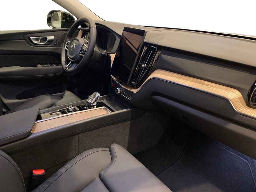 Bild 4 av Volvo XC60 T6 Plus Dark Nordic Edition