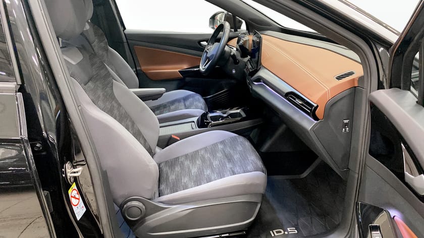 Bild 3 av Volkswagen ID.5 Pro Performance 204hk Drag - Adaptiv F.Hållare - Navi