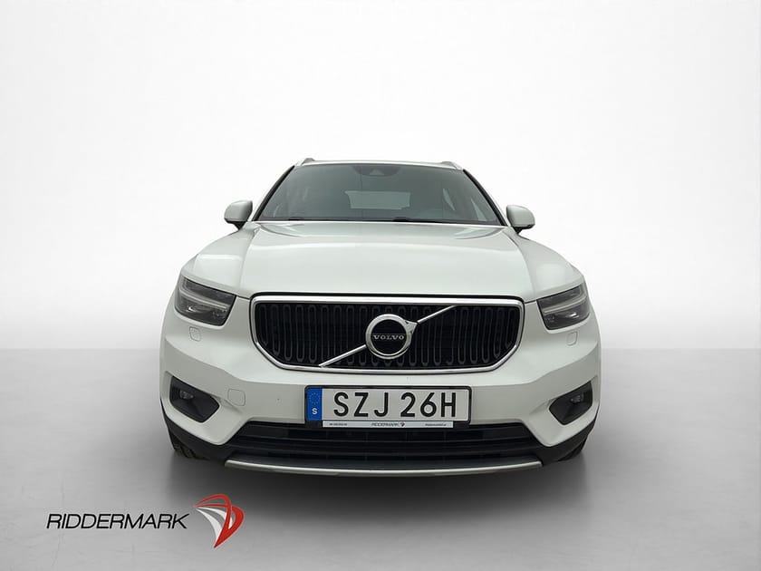 Bild 2 av Volvo XC40 T2 192hk Momentum Advanced Drag CarPlay Navi
