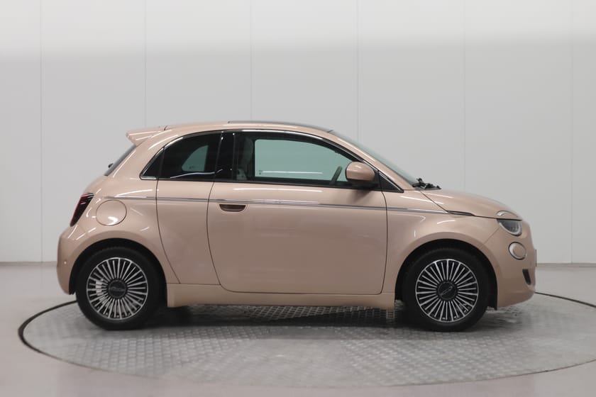 Bilde 5 av Fiat 500e 3+1 La Prima