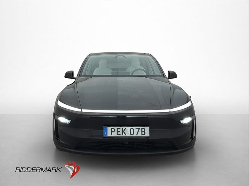 Bild 3 av Tesla Model Y Long Range AWD AP Drag Ljus interiör Sv.Såld