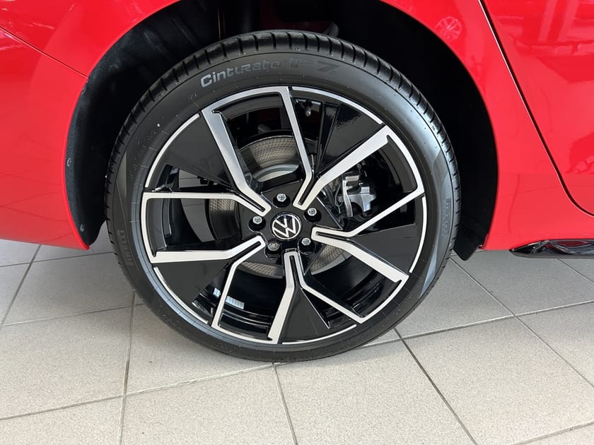 Bild 4 av Volkswagen Passat Variant eHybrid R-Line 272hk 4.995kr/mån