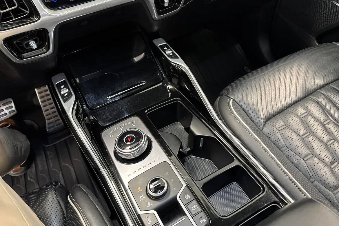 picture of a car