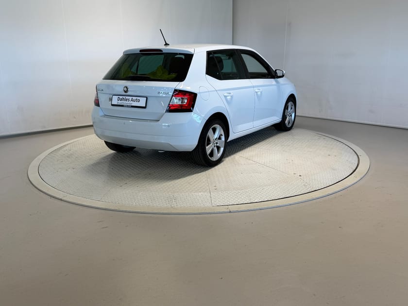 Bilde 3 av Škoda Fabia 1,2 90hk Style Cruise/BT/Carplay/Dab