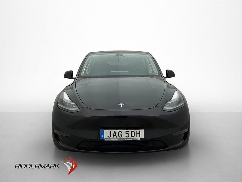 Bild 3 av Tesla Model Y Long Range AWD Svensksåld Autopilot MOMS Drag