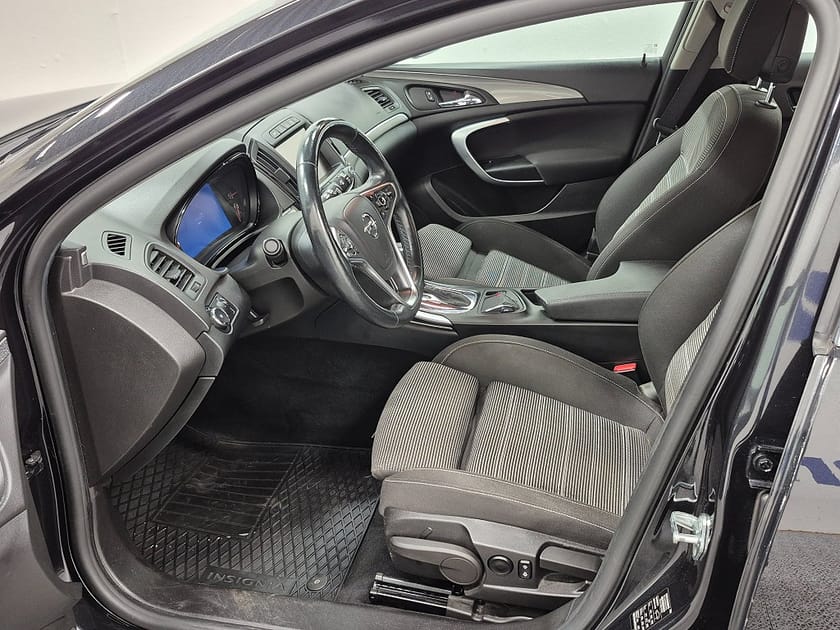 Bild 2 av Opel Insignia Sports Tourer AWD 250HK 4x4 GT-Paket