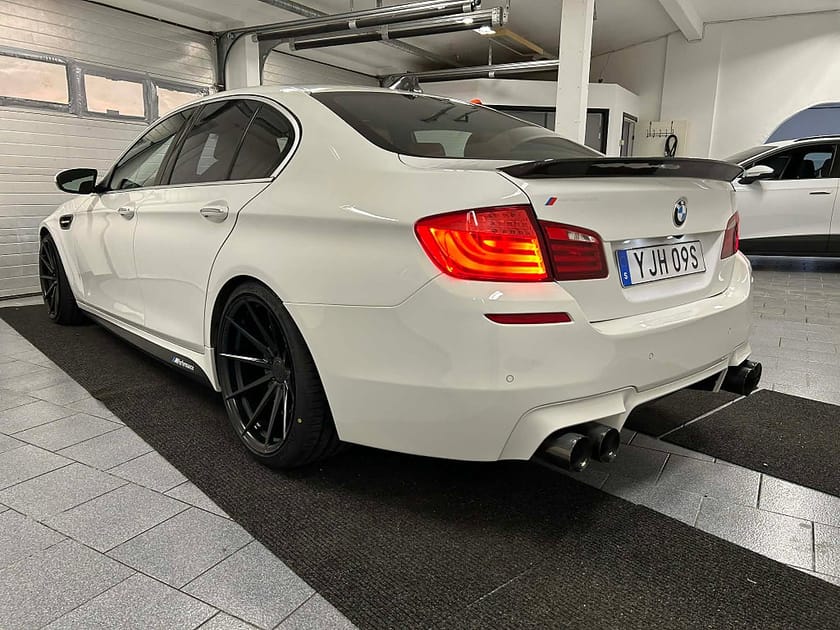 Bild 4 av BMW M5 DCT 560 hk HUD Softclose Euro 6 Mkt påkostad