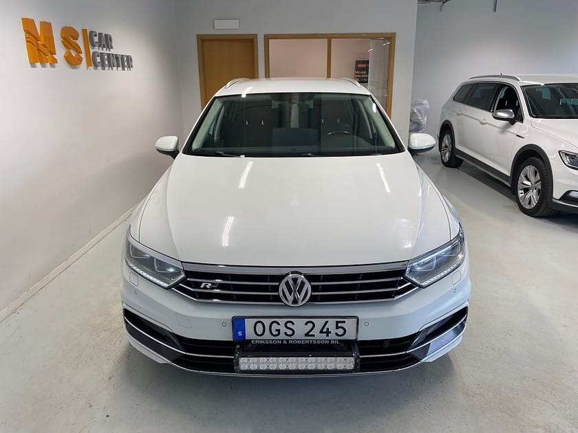 Bild 2 av Volkswagen Passat Sportscombi 2.0 TDI R-line 4M Drag M-värme