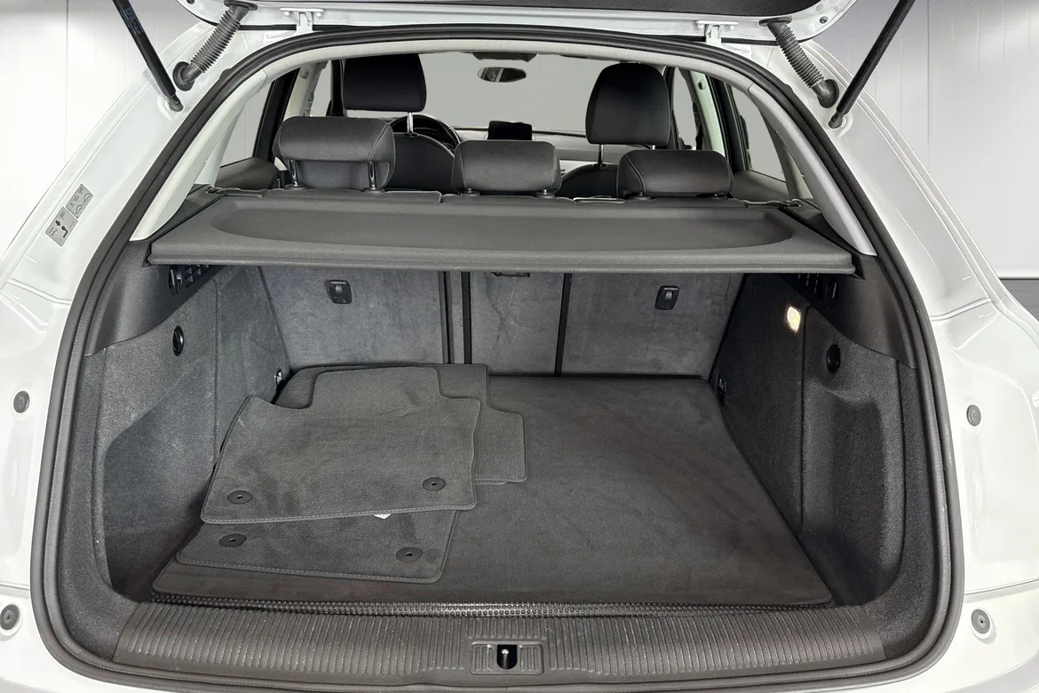 picture of a car