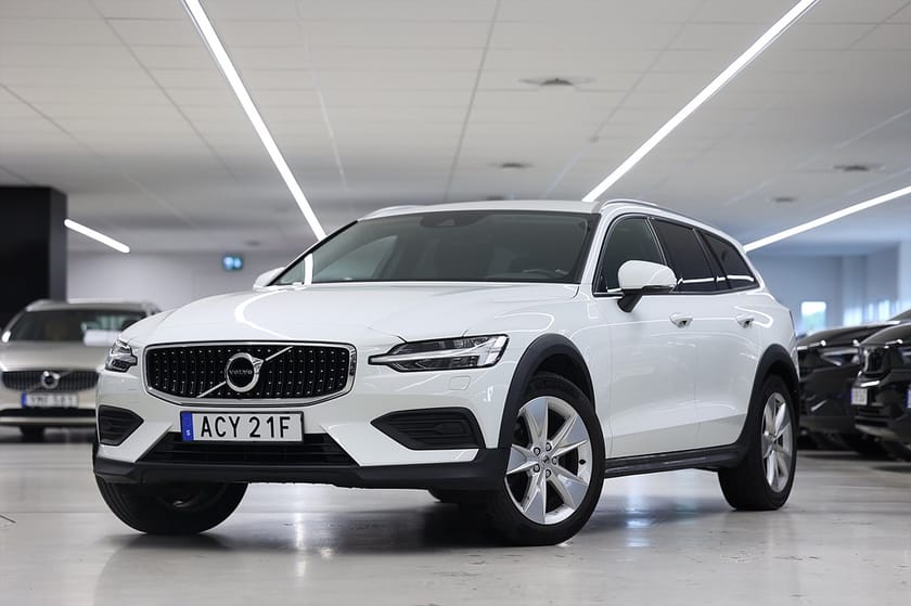 Bild 3 av Volvo V60 Cross Country D4 AWD 190hk Momentum Carplay Drag PDC VOC