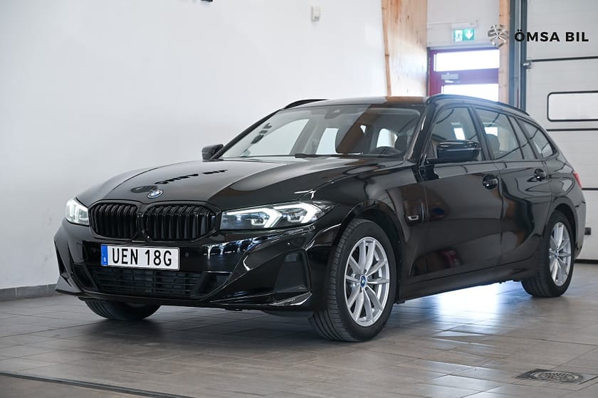 Bild 2 av BMW 330e Touring Plug-In Navi Carplay 292hk