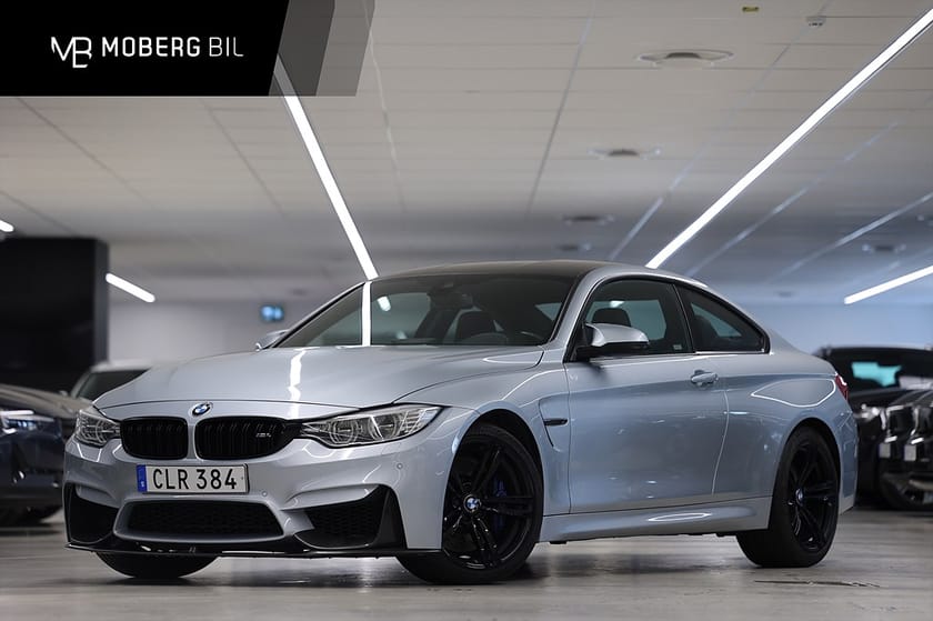 Bild 1 av BMW M4 Coupé 431hk Drivers Pkt Kolfiber HUD H/K Navi Keyless